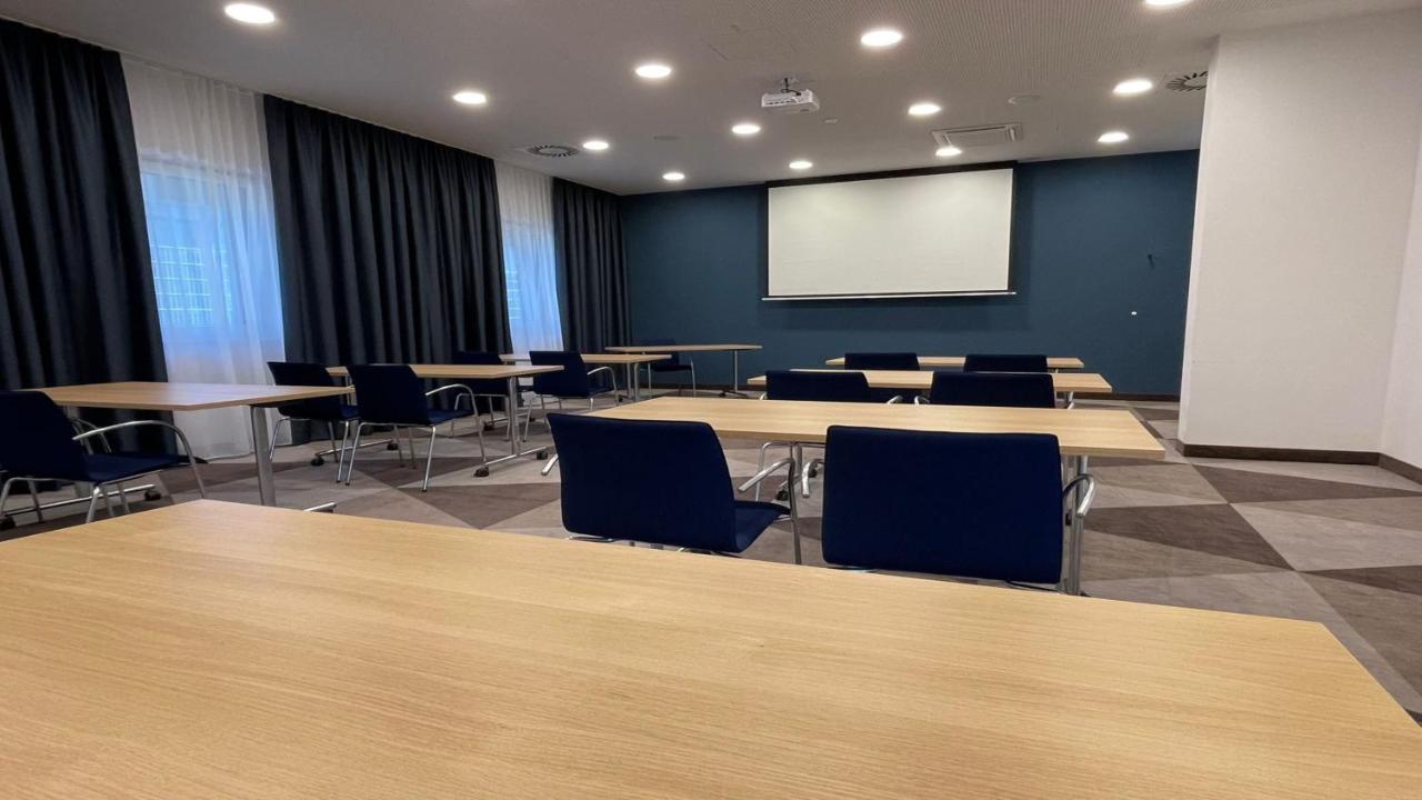 Holiday Inn Express - Sindelfingen By Ihg Екстер'єр фото